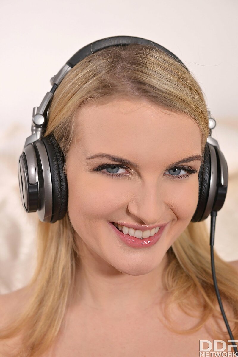 Лидия, 23 года, 2 размер груди